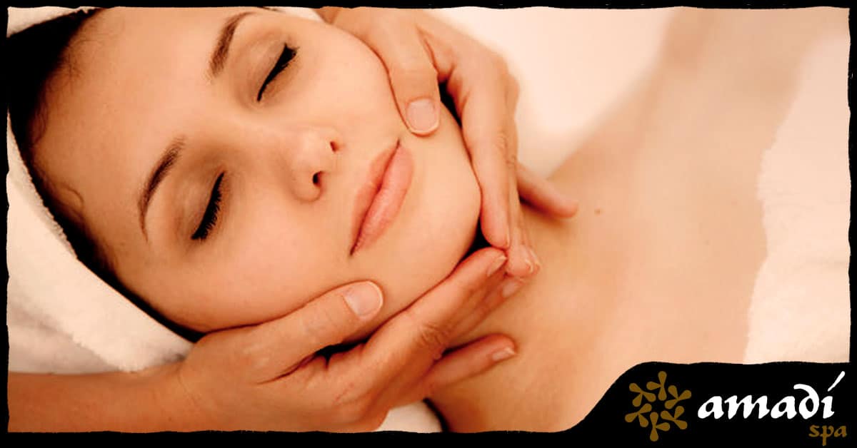 A importância da massagem facial - Amadí Spa - Moema